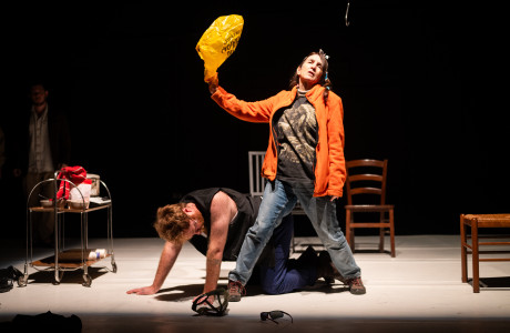 על עצמות המתים